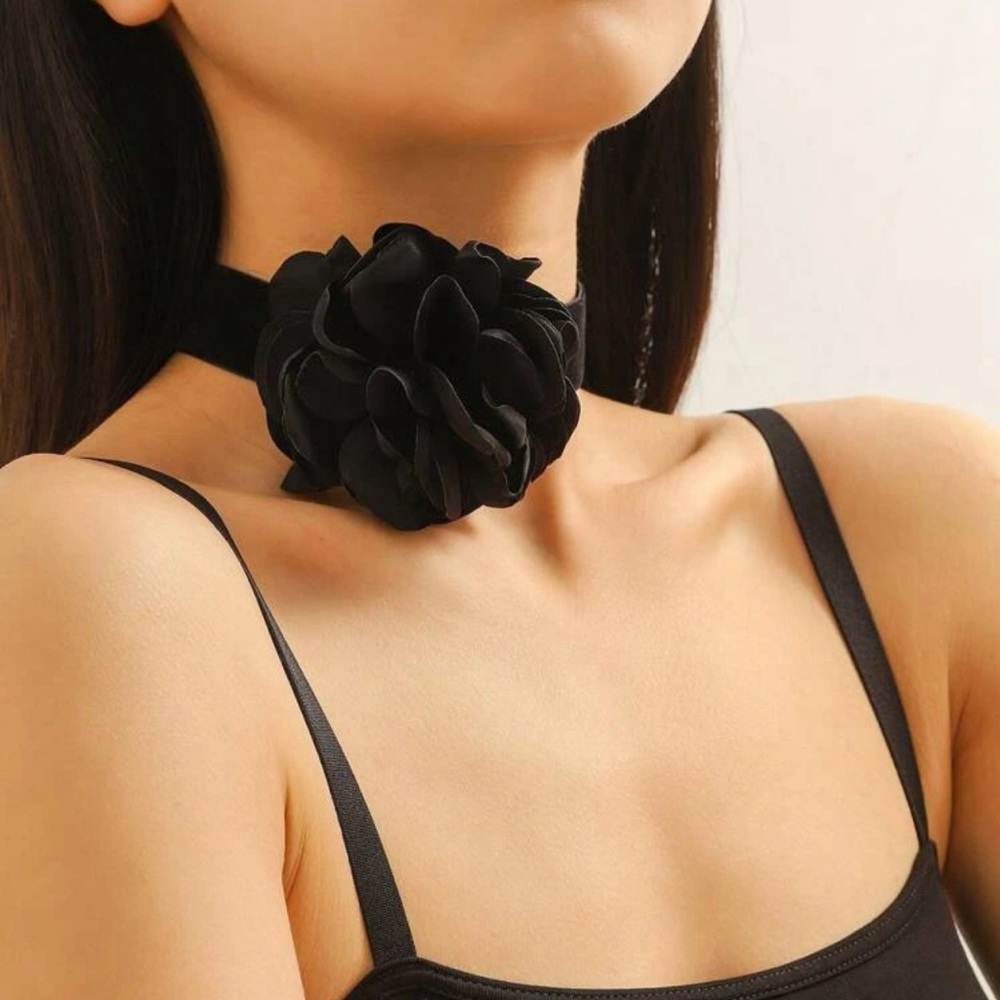 Floral Choker Necklace